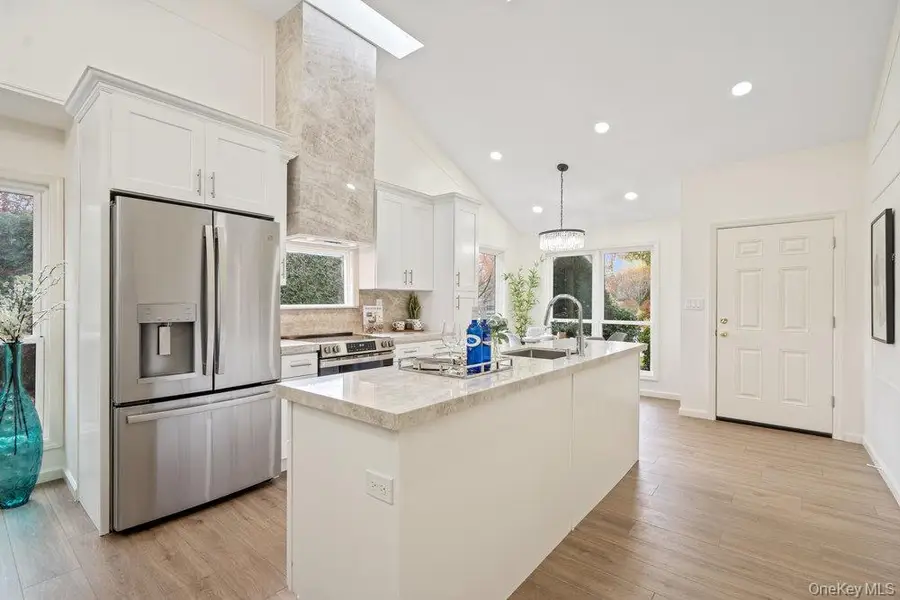 1 Stanford Court, Wantagh, NY 11793 - Image #2