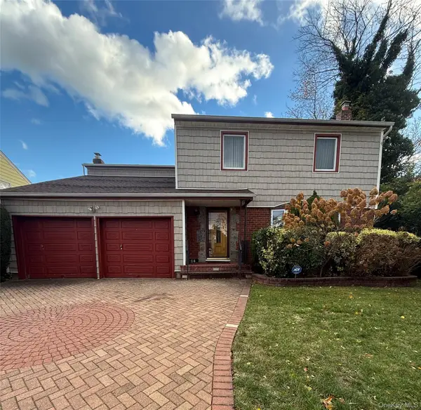 14 Roger Street, Uniondale, NY 11550