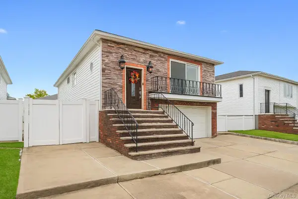 28 Drumgoole Road E, Staten Island, NY 10312