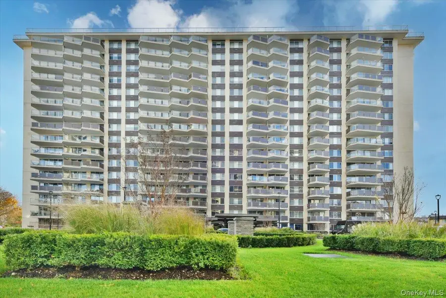 18-15 215 #2G, Bayside, NY 11360 - Image #2