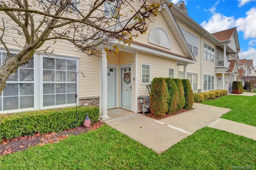 816 Narragansett Villas Drive #816, Lindenhurst, NY 11757 - Image #3