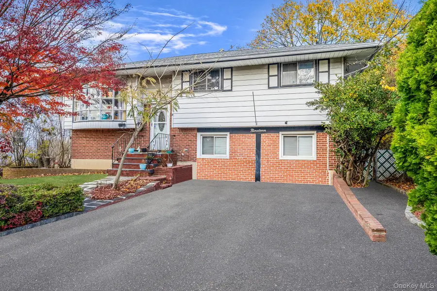 19 Amsterdam Avenue, West Babylon, NY 11704 - Image #2