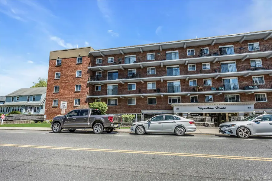 200 Atlantic Avenue #223, Lynbrook, NY 11563 - Image #2
