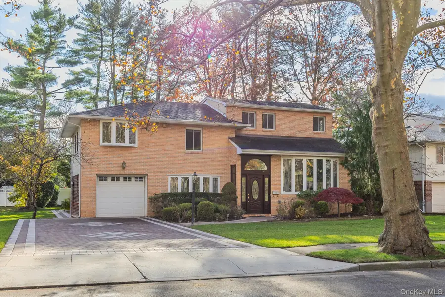 38 Lake Drive, Manhasset Hills, NY 11040 - Image #3