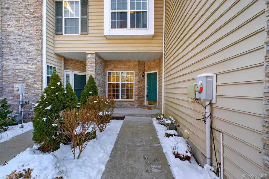 733 Huntington Drive, Fishkill, NY 12524 - Image #2