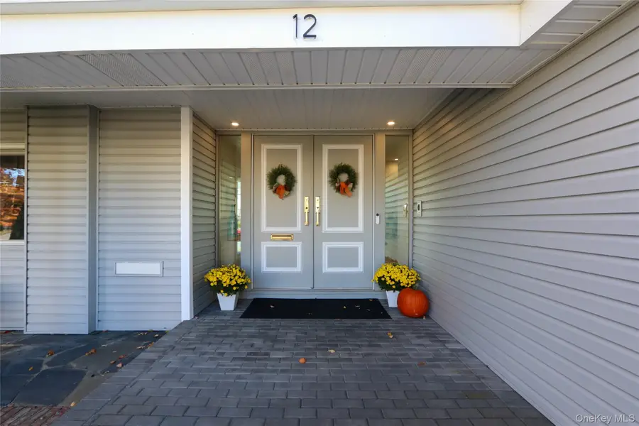 12 Combes Avenue, Rockville Centre, NY 11570 - Image #3