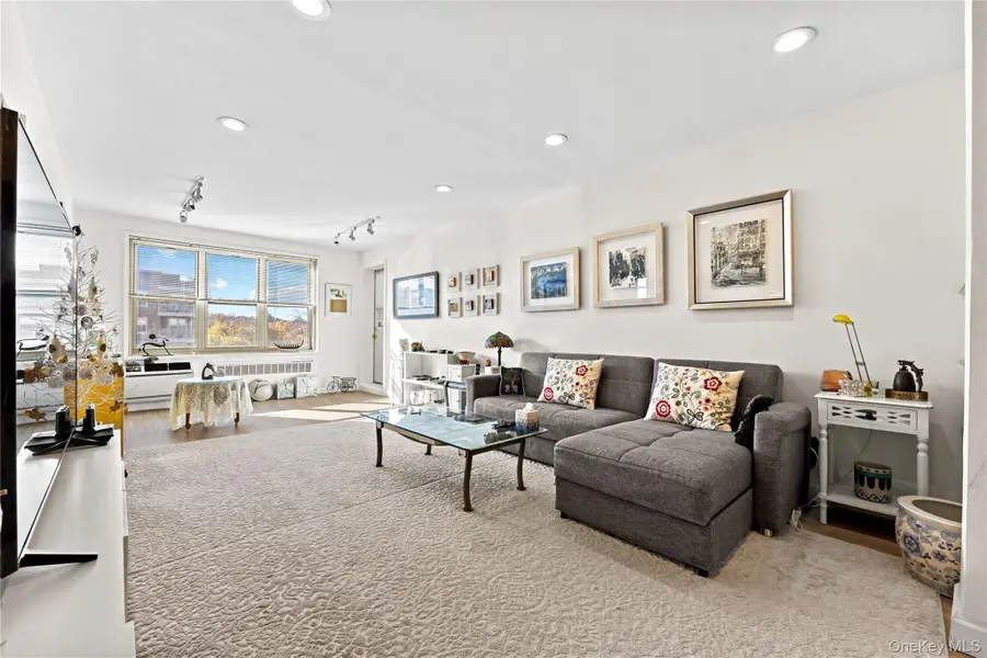 23-45 Bell Boulevard #5G, Bayside, NY 11360 - Image #2