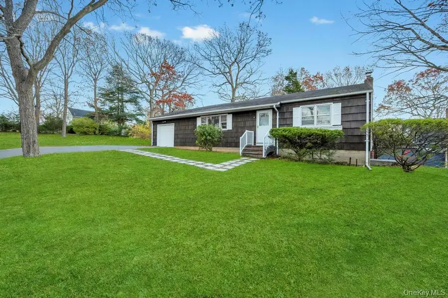 4 Washington Avenue, Smithtown, NY 11787 - Image #3