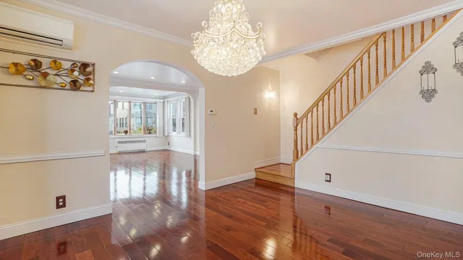 90-37 211 Street, Queens Village, NY 11428 - Image #3