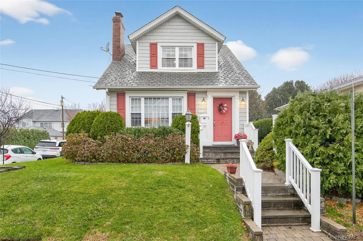 51 Park Avenue, New Hyde Park, NY 11040 - Image #1