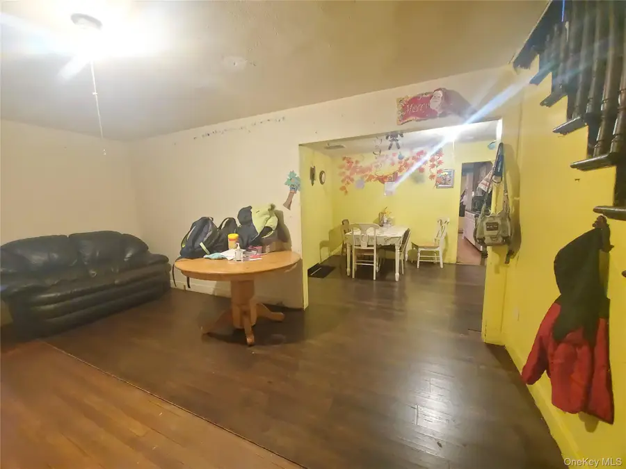 418 Lincoln Street, Riverhead, NY 11901 - Image #3