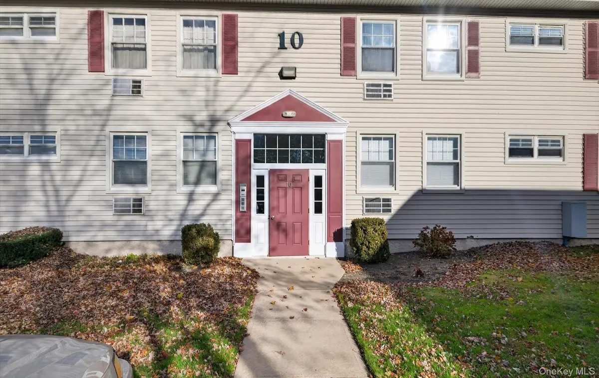 324 Post Avenue #10F, Westbury, NY 11590 - Image #1