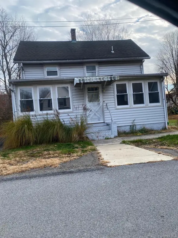 24 Hickory Avenue, Hillburn, NY 10931