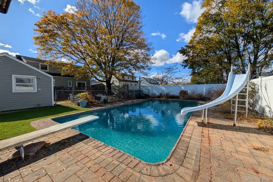 1221 Jackson Avenue, Lindenhurst, NY 11757 - Image #2