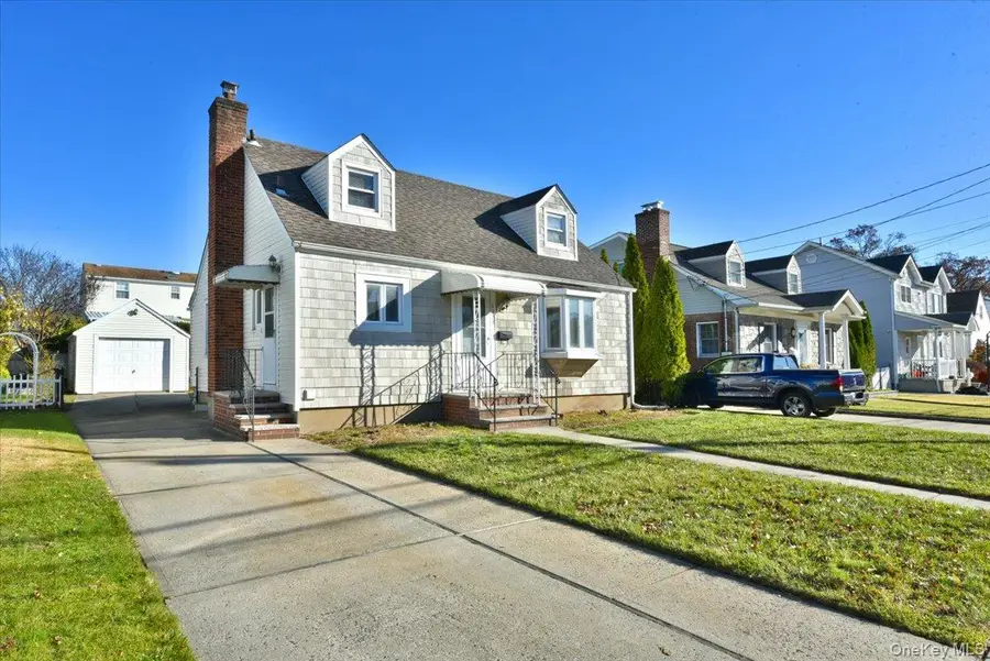 1022 Jackson Avenue, Franklin Square, NY 11010 - Image #2