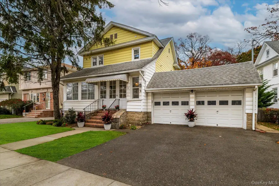 108 Earle Avenue, Lynbrook, NY 11563 - Image #2
