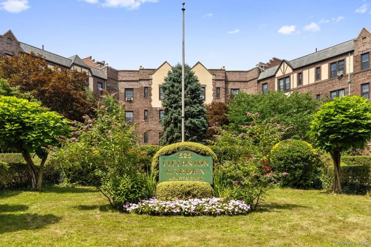 525 W 238th Street #1N, Bronx, NY 10463 - Image #1