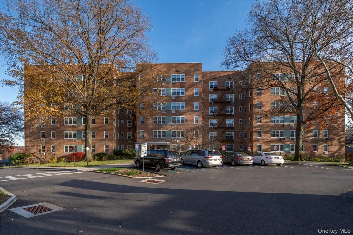 76 Dehaven Drive #2D, Yonkers, NY 10703 - Image #1
