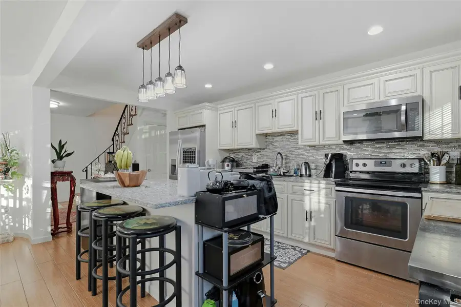 87 Root Avenue, Central Islip, NY 11722 - Image #3