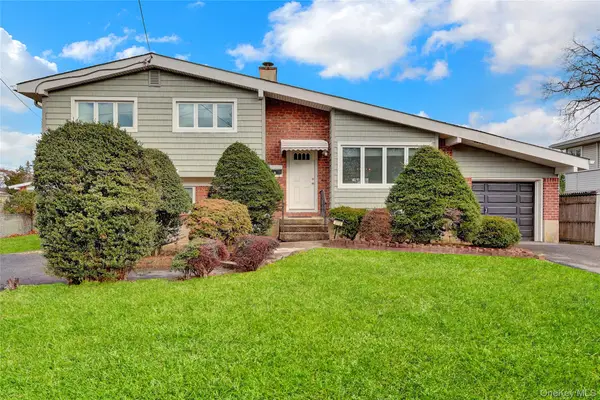 213 W 24th Street, Deer Park, NY 11729