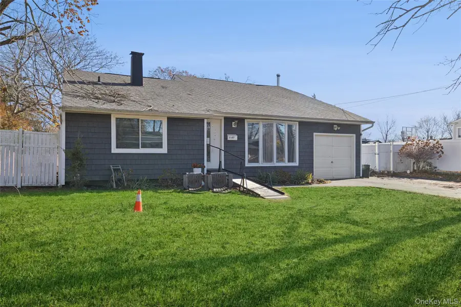 3107 Chestnut Avenue, Medford, NY 11763 - Image #3