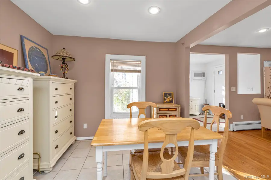 303 Oak Street, South Hempstead, NY 11550 - Image #3