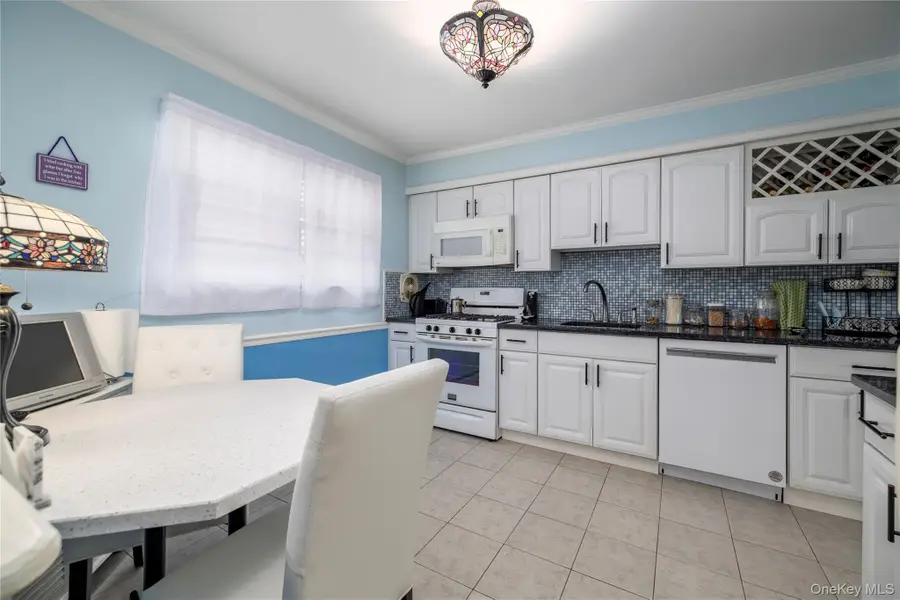 68 Lincoln Avenue, Island Park, NY 11558 - Image #3