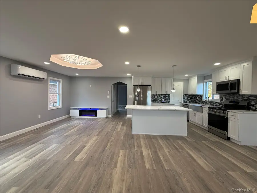 130-16 233rd, Rosedale, NY 11422 - Image #2