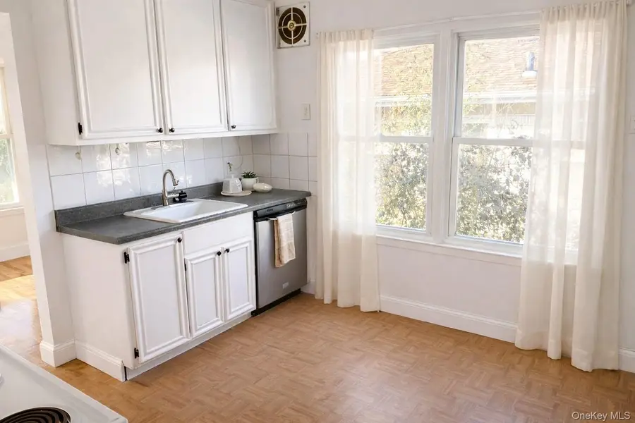 23-10 Waters Edge Drive, Bayside, NY 11360 - Image #3