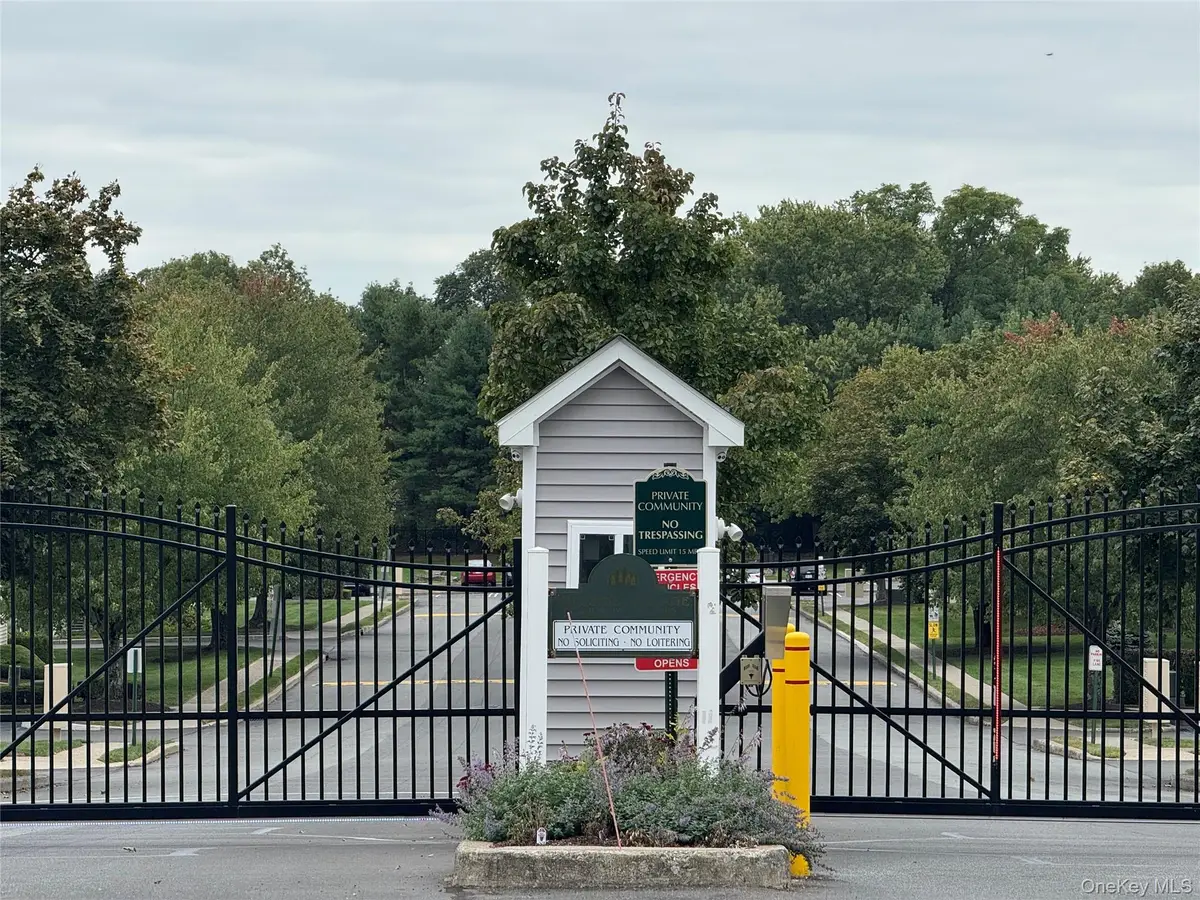 100 Hillside Drive #F5, Middletown, NY 10941 - Image #1