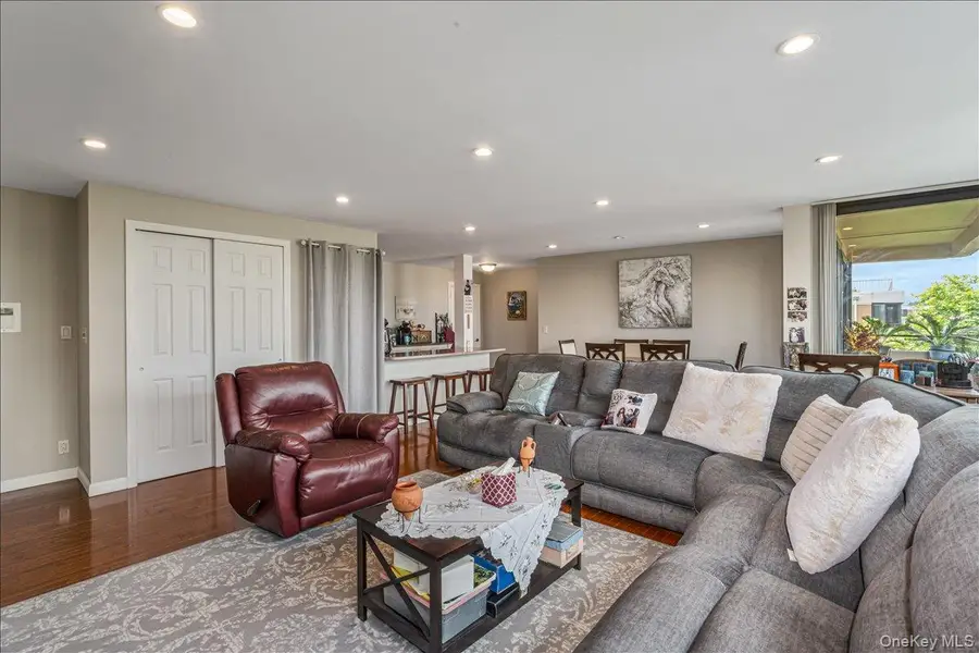7-04 166th Street #9A, Beechhurst, NY 11357 - Image #3