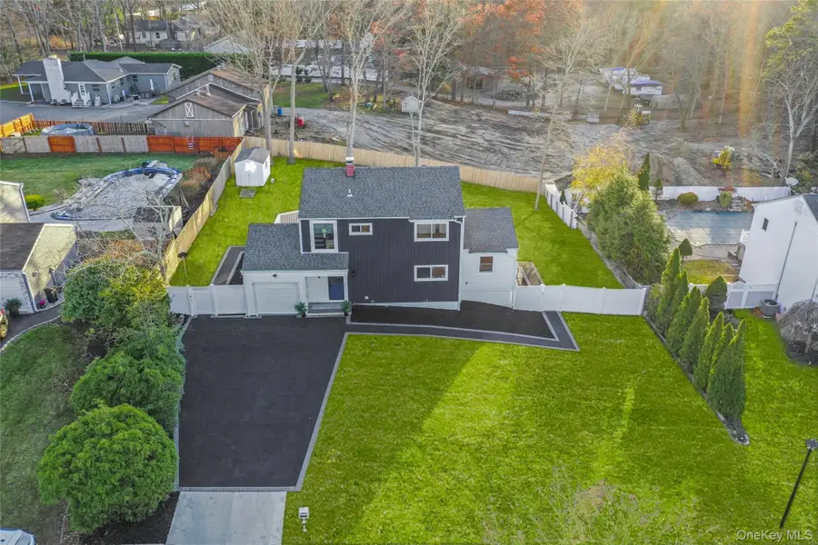 8 Marc Drive, Ridge, NY 11961 - Image #3