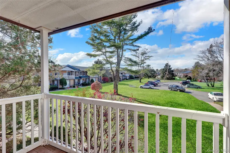 75 Artist Lake Drive, Middle Island, NY 11953 - Image #2