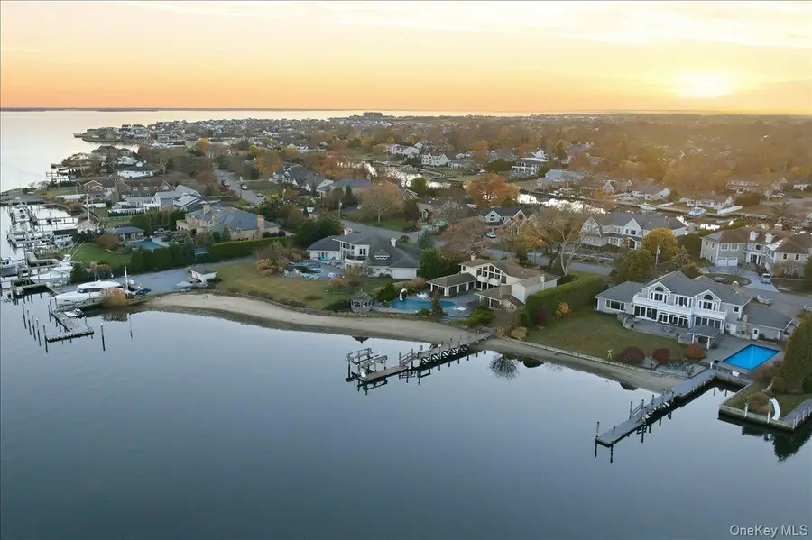 165 Peninsula Drive, Babylon, NY 11702 - Image #2