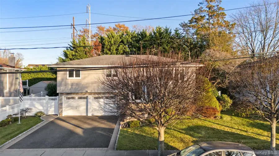 51 Deer Lane, Hicksville, NY 11801 - Image #3