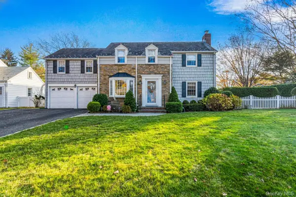 142 Cambridge Avenue, Garden City, NY 11530