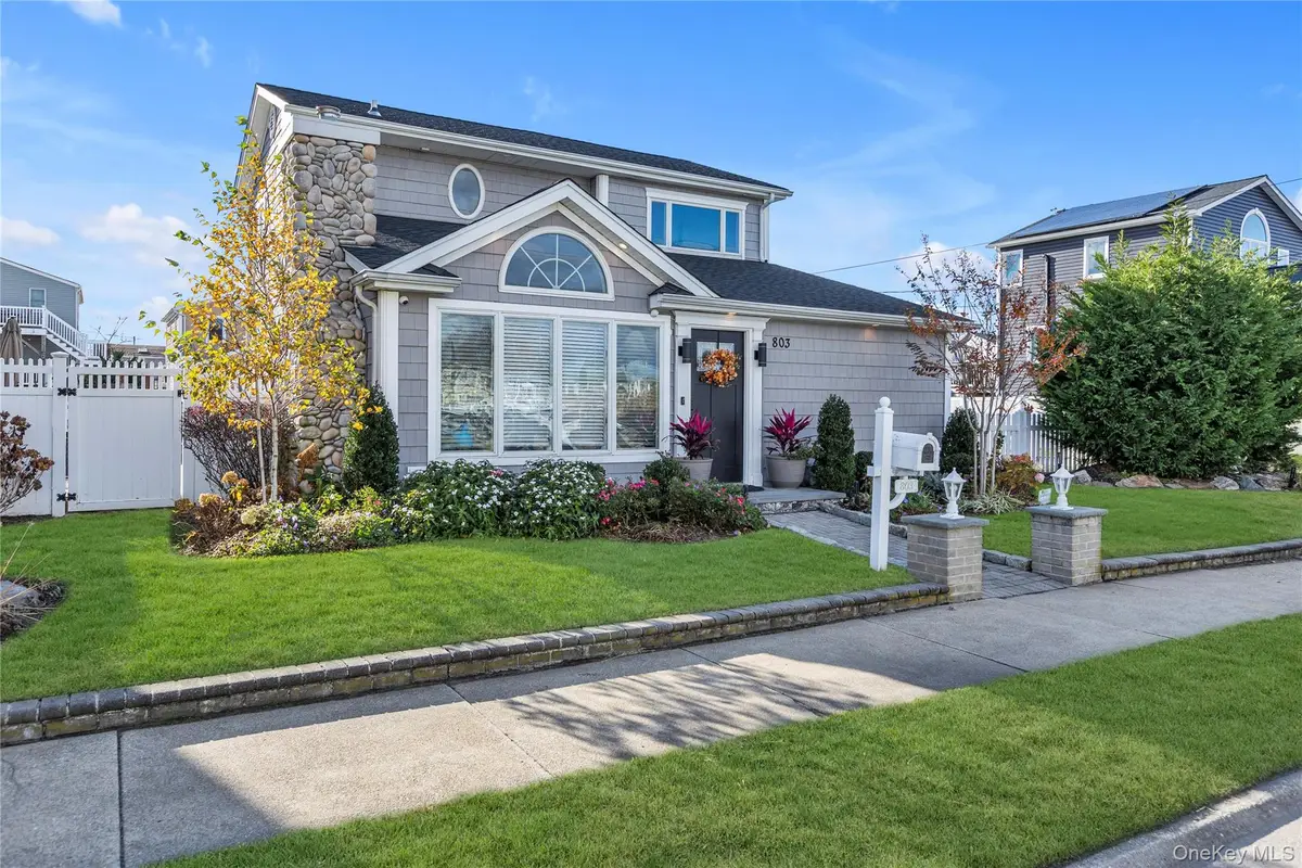 803 S 7th Street, Lindenhurst, NY 11757 - Image #1