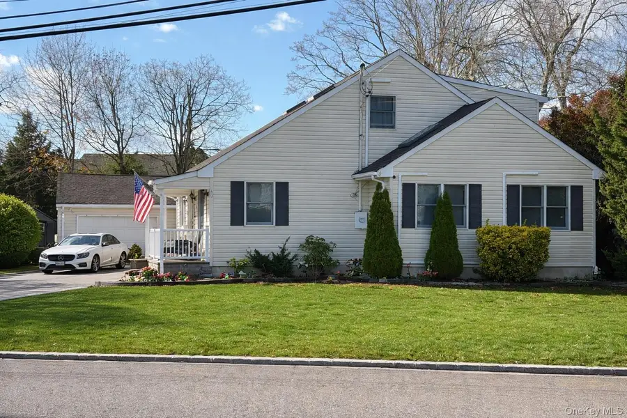 40 Alton Road, Babylon, NY 11702 - Image #2