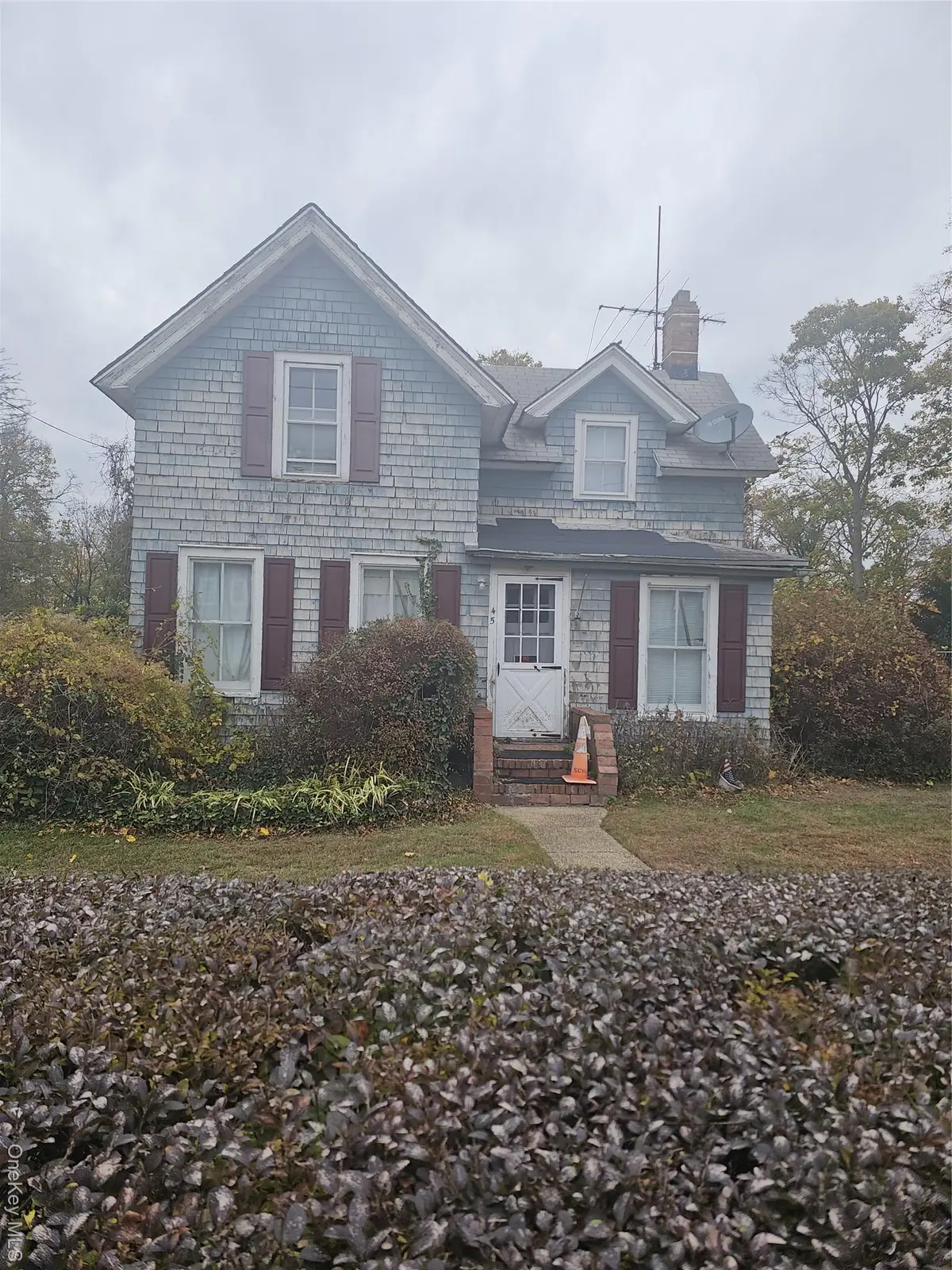 45 Arnold Avenue, West Babylon, NY 11704 - Image #1