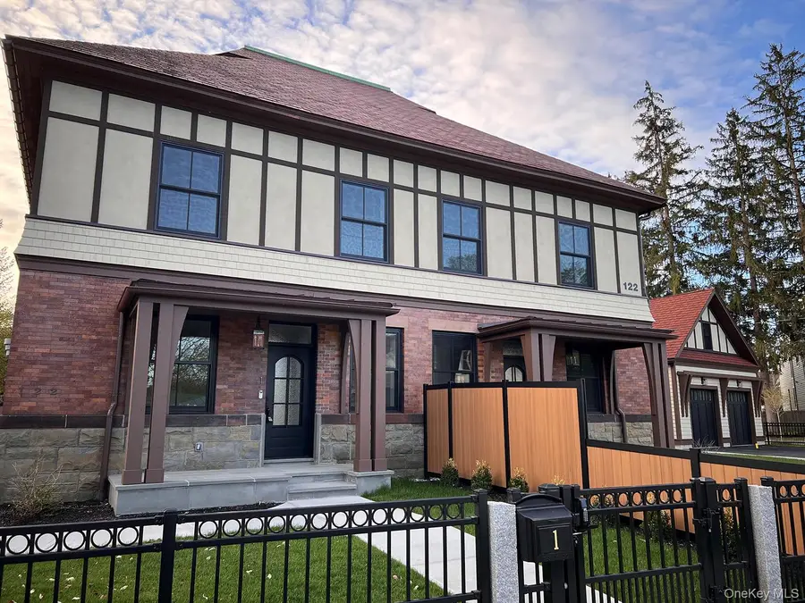 122 Regent Street #5, Saratoga Springs, NY 12866 - #2