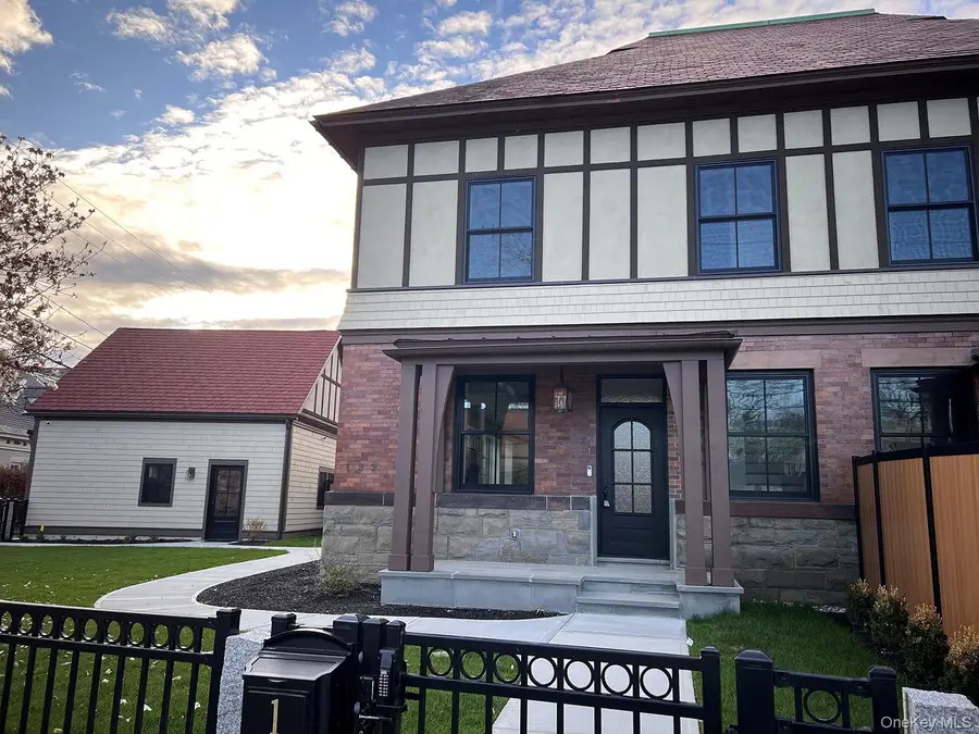 122 Regent Street #5, Saratoga Springs, NY 12866 - #3