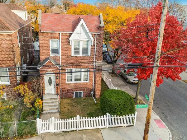 1352 Hollywood Avenue, Bronx, NY 10461