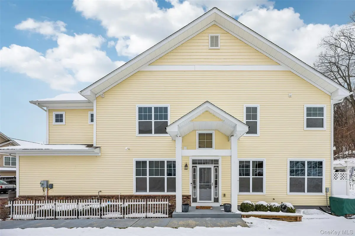 22 Rosecrest Court, Middletown, NY 10940 - Image #1