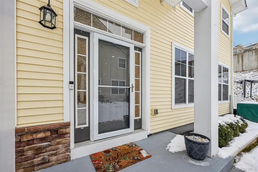 22 Rosecrest Court, Middletown, NY 10940 - Image #2