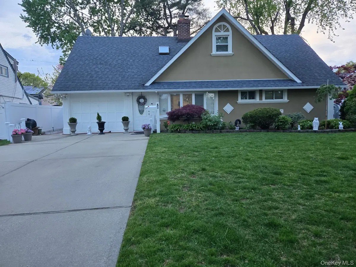 52 Mist Lane, Westbury, NY 11590 - Image #1