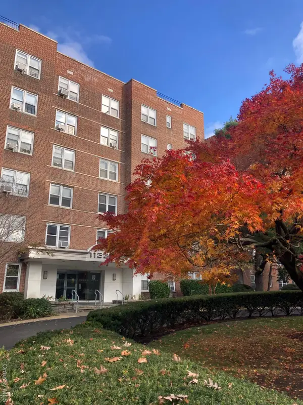 1133 Midland Avenue #2G, Bronxville, NY 10708