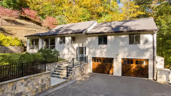 16 Highclere Lane #A, Valhalla, NY 10595