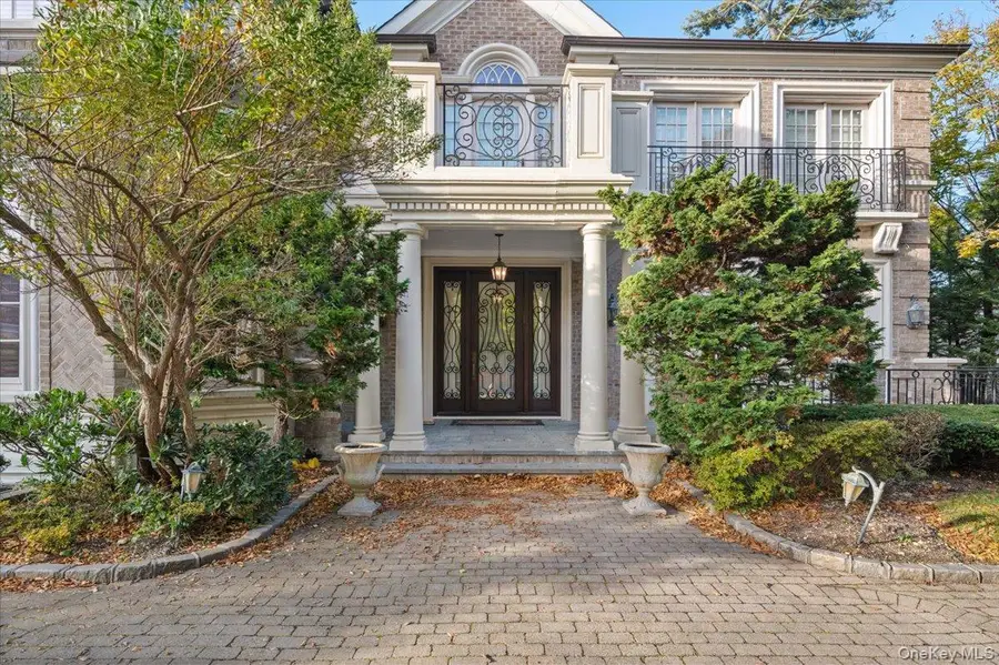 24 Beechwood Drive, Lawrence, NY 11559 - #3