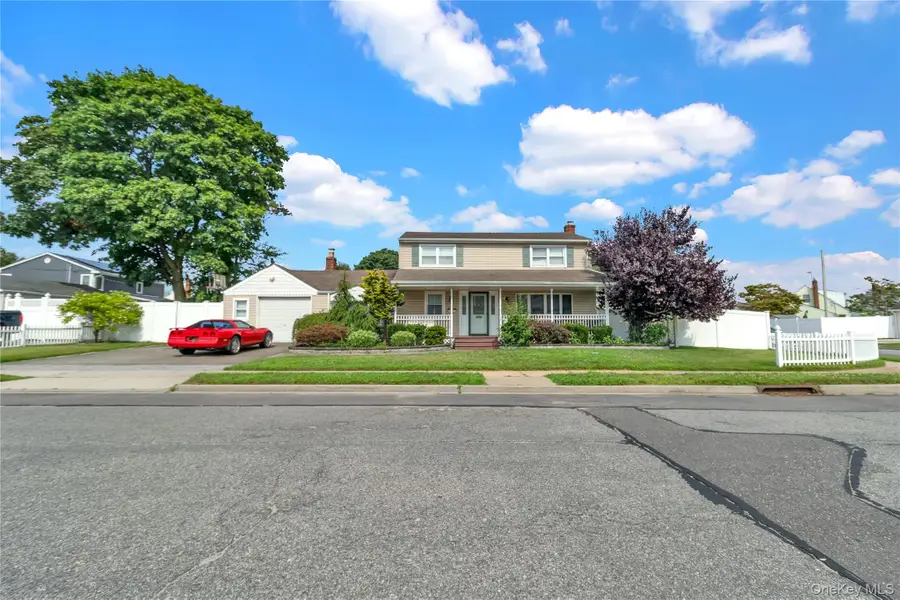 171 Cottage Boulevard, Hicksville, NY 11801 - Image #2