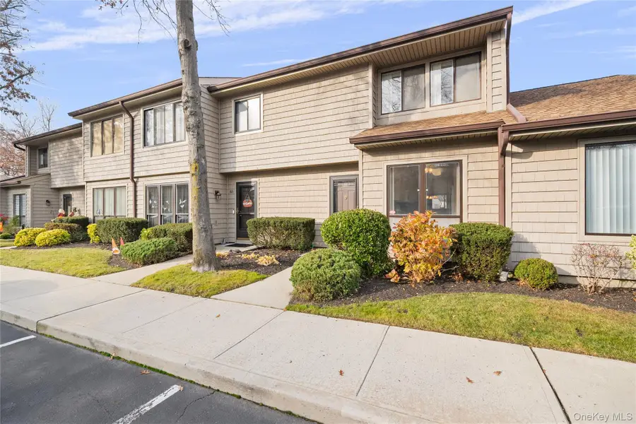64 Stanford Court, Wantagh, NY 11793 - Image #2
